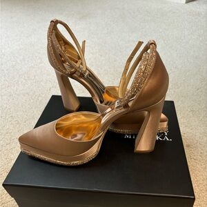 Badgley Mischka Eliana platform heels